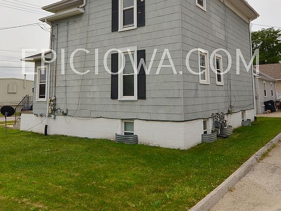 2nd image of 204 31st St NE #A