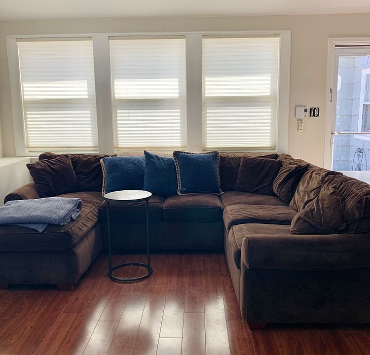 1st image of 11 Park Dr