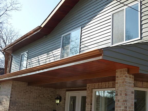 3rd image of 9704 Woodlawn Dr