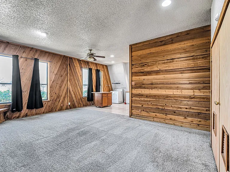 1707 College Ave — Photo 12