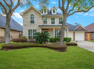 1551 Garden Lakes Dr, Friendswood, TX 77546