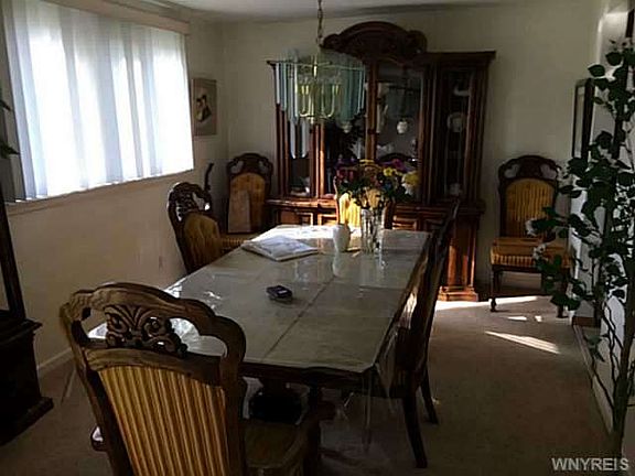 2nd image of 61 Georgian Ln #3