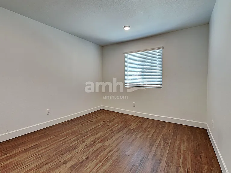 4239 W Saint Charles Ave — Photo 14