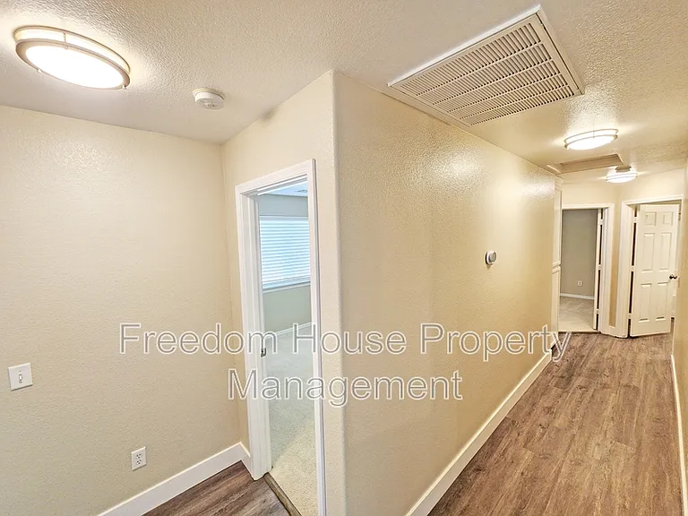 4591 Stoneham St — Photo 30
