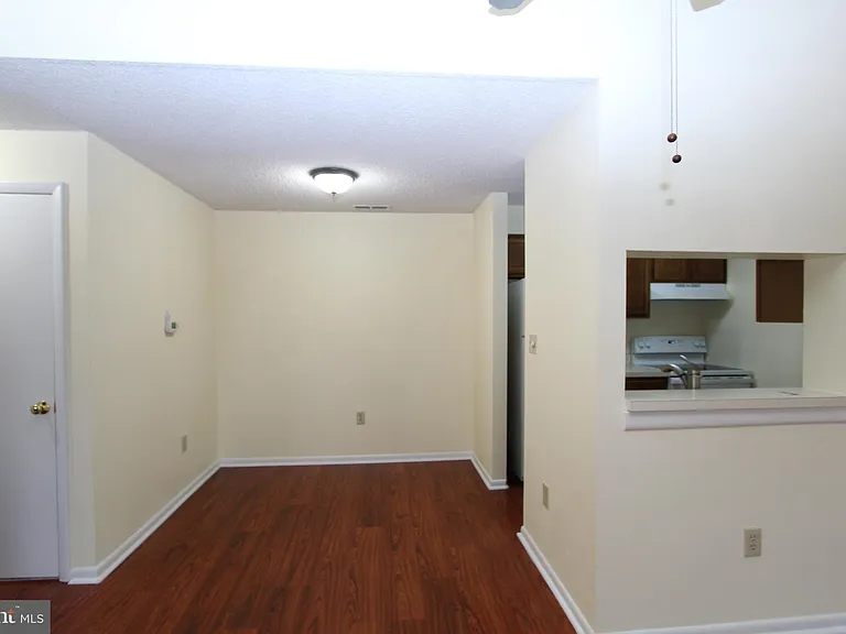5012 Ravens Crest Dr — Photo 5