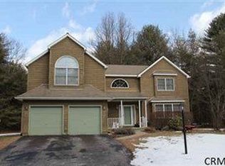 15 Carlyle Ter, Saratoga Springs, NY 12866