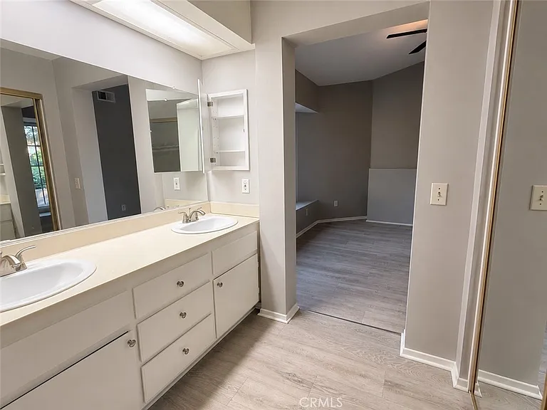 11486 Cardiff Ln — Photo 13