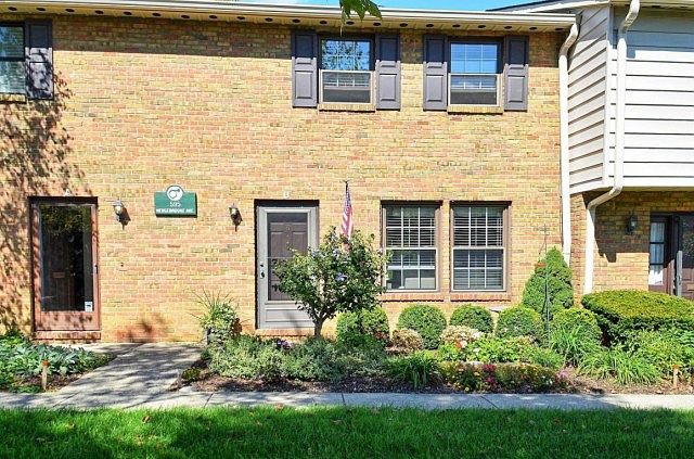 1st image of 595 Hedgebrooke Ave #3-595B