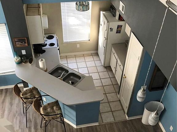 4th image of 13703 Richmond Park Dr N APT 2407