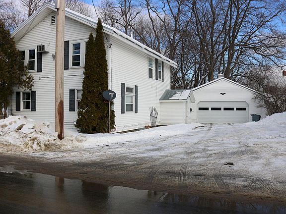 3rd image of 8 Preble Avenue