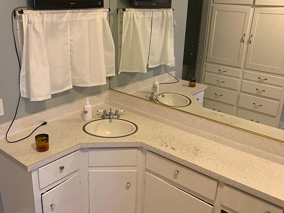 3rd image of 101 Atlantic Ave #8