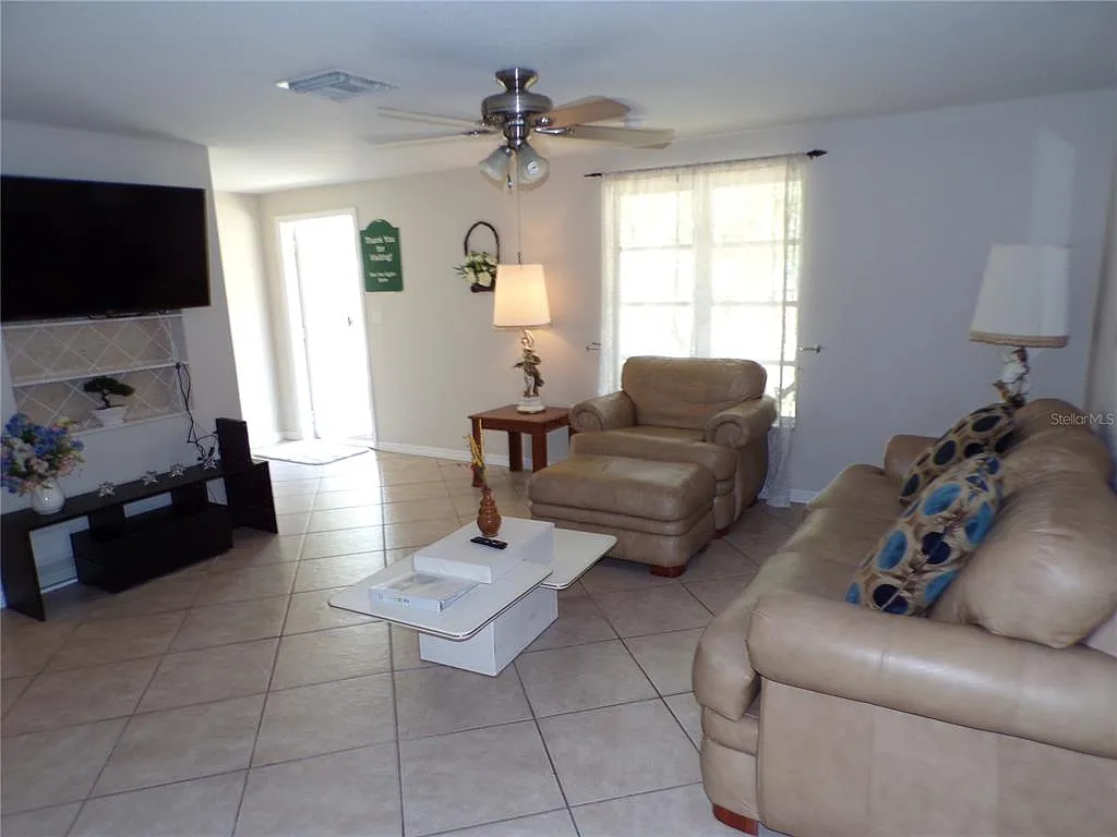 2 bed, 2.0 bath, 1389 sqft, $2,175 — Photo 4