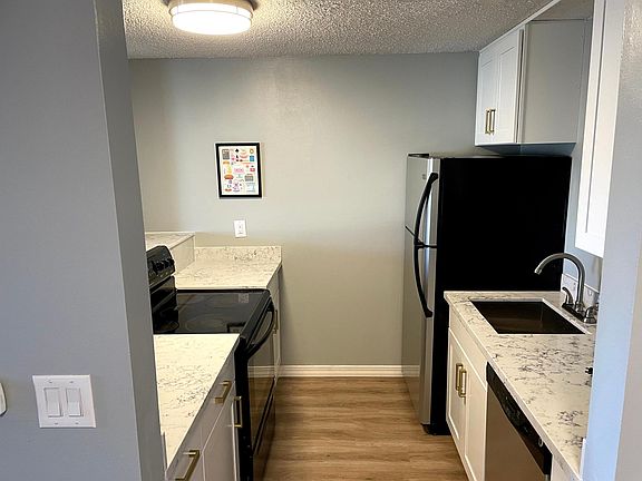 4th image of 901 5th Ave N APT 102