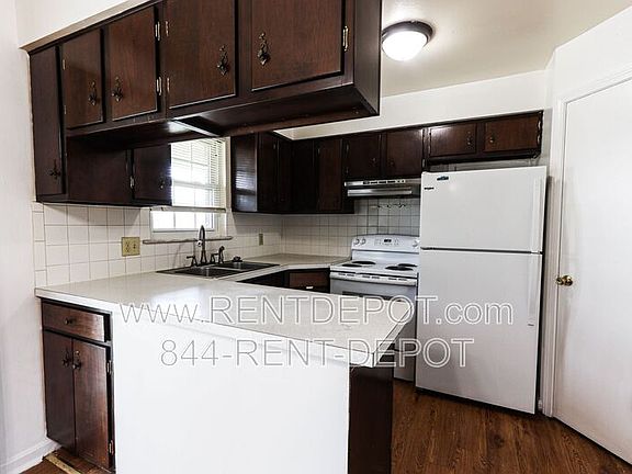 4th image of 2947 Ravenswood Dr