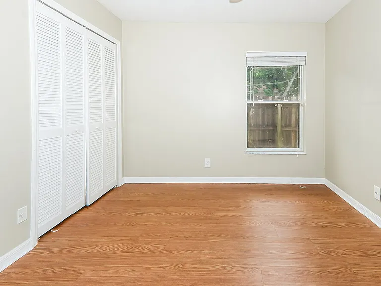 6285 Lauderdale St — Photo 13