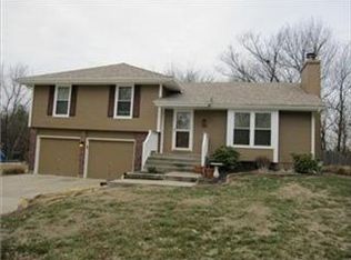 1224 SW Southgate Dr, Blue Springs, MO 64015