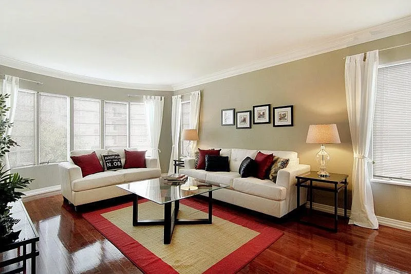 132 S Sweetzer Ave #4