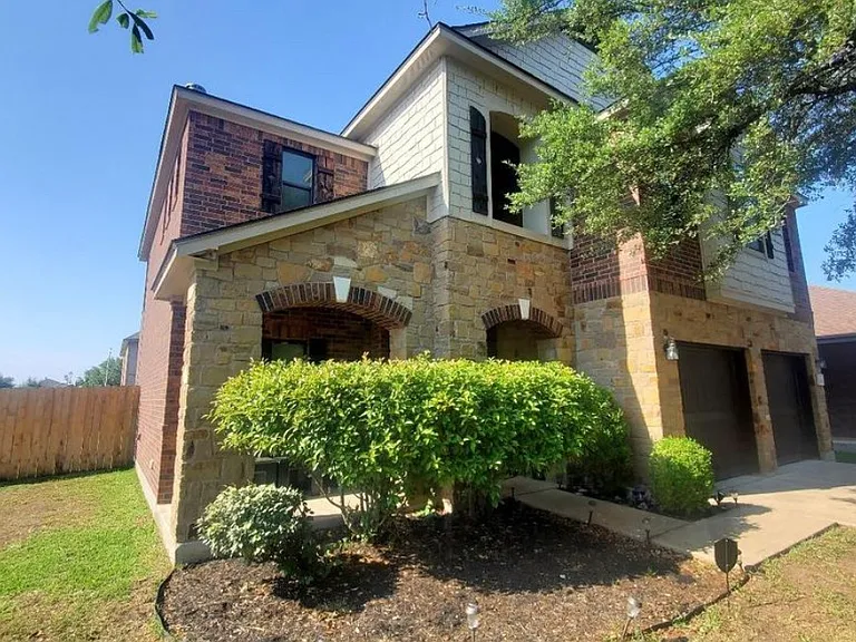 2101 Sage Canyon Dr — Photo 2
