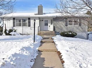 1058 Pleasant Ln, Faribault, MN 55021