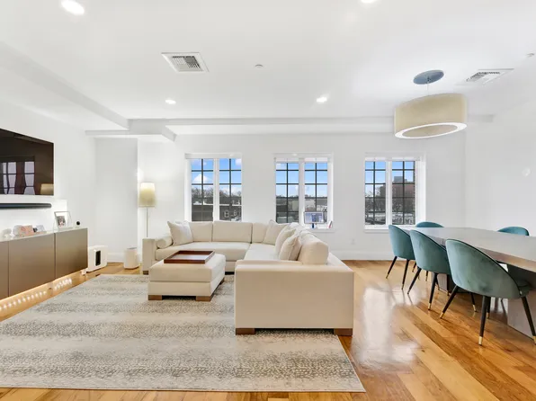 447 Avenue P image 5 of 19