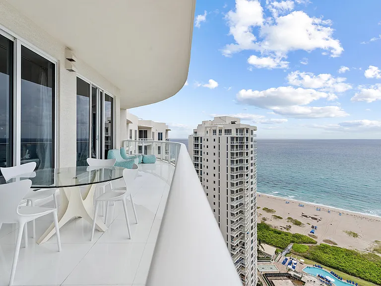 2700 N Ocean Dr #Penthouse 4b — Photo 25