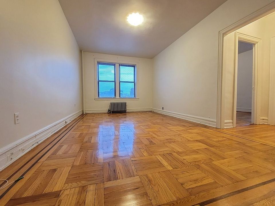 1st image of 24-60 32nd St #5B