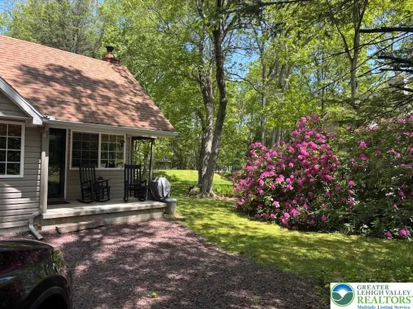 105 White Oak Dr, Jim Thorpe, PA 18229