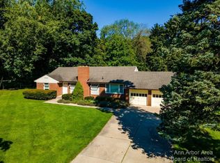 920 Vesper Rd, Ann Arbor, MI 48103