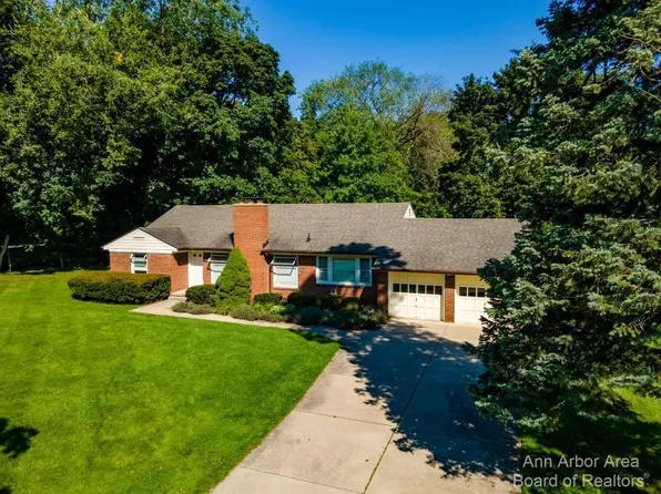 920 Vesper Rd, Ann Arbor, MI 48103