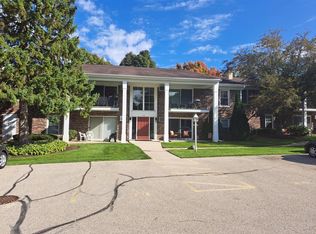 106 Evelyn Ln UNIT D, Lake Geneva, WI
