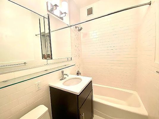 5th image of 188 Columbus Ave APT 4fs