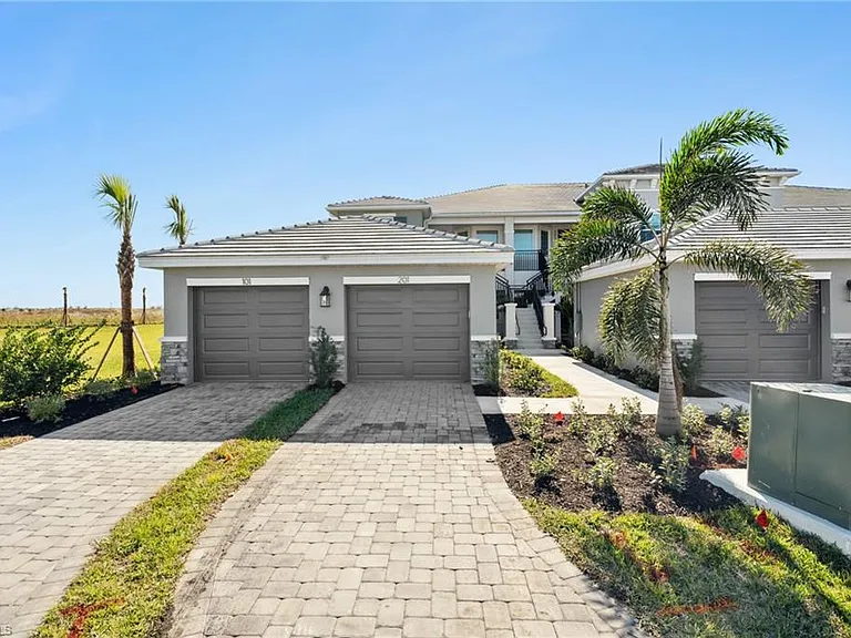 11801 Venetian Lagoon Dr — Photo 1