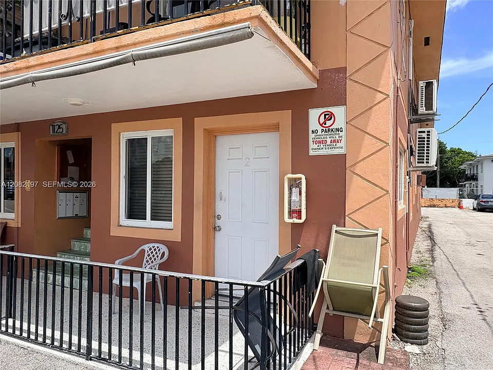 1125 SE 9th Ave #2
