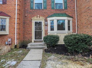 6 Cross Falls Cir, Sparks, MD 21152