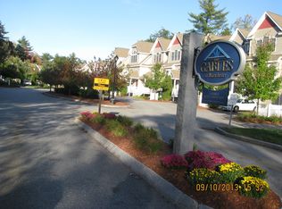 27 Hackett Hill Rd, Manchester, NH 03102