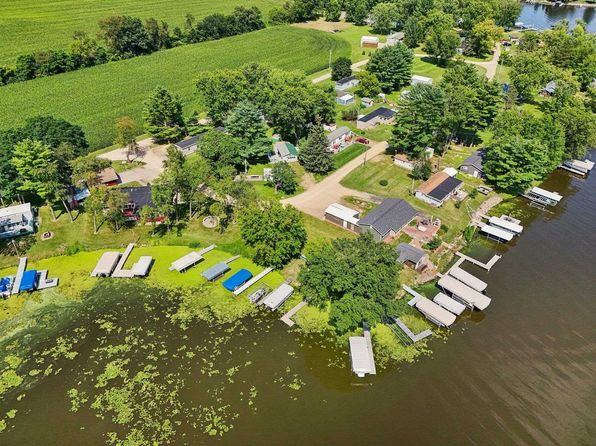 E12671 Weigands Bay N, Merrimac, WI 53561