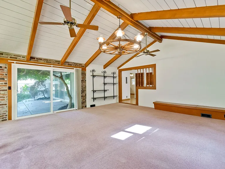 130 S Avalon Dr — Photo 36