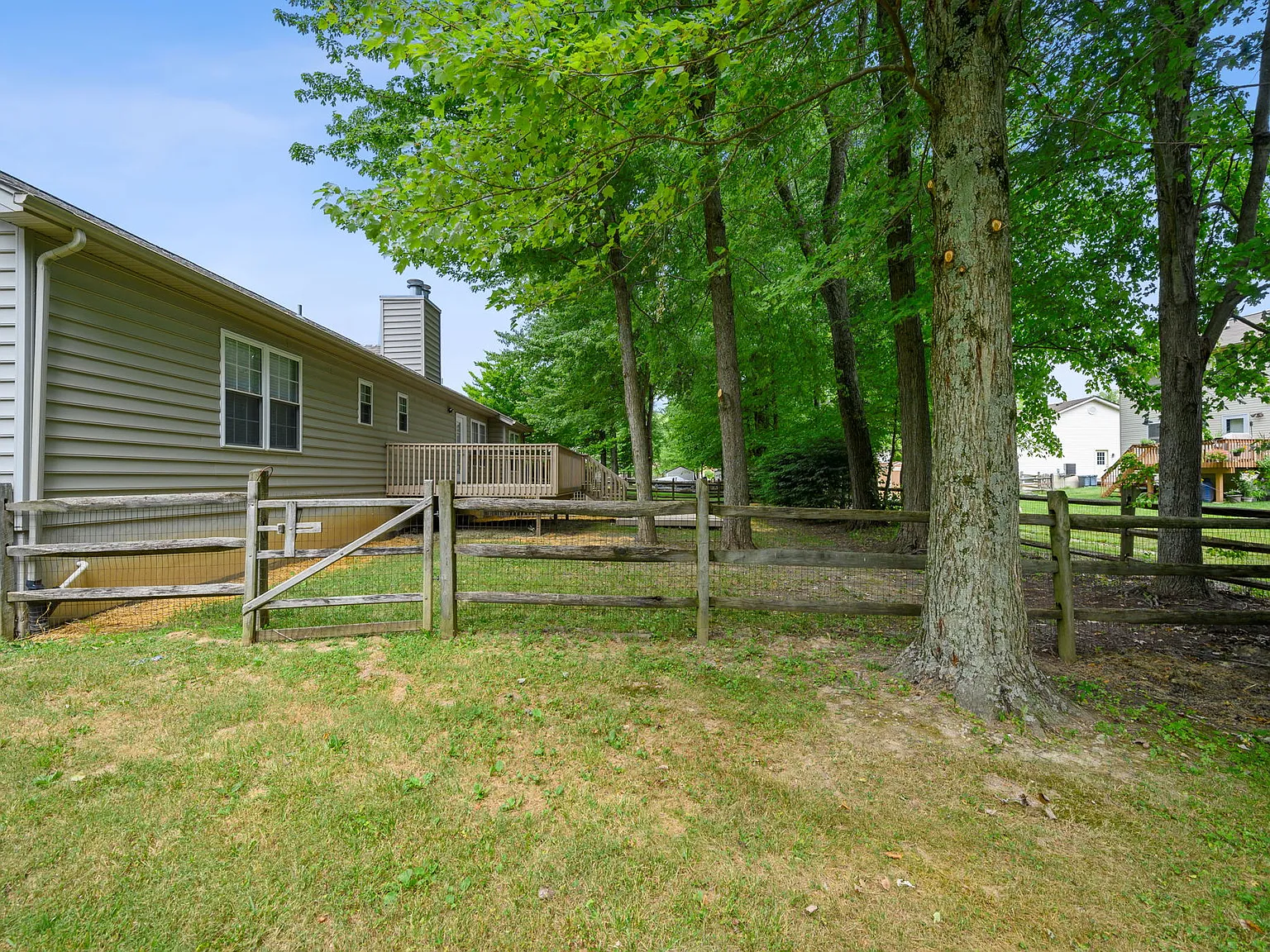 5810 Whitecat Ct — Photo 3