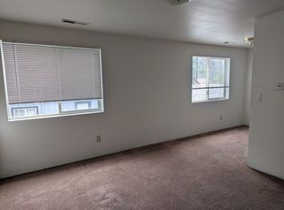 668 NE Johnson St APT 2, Myrtle Creek, OR 97457