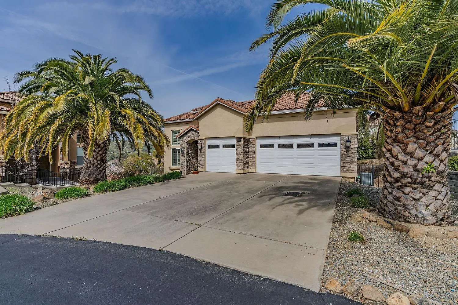 66 Argonaut Dr photo 1