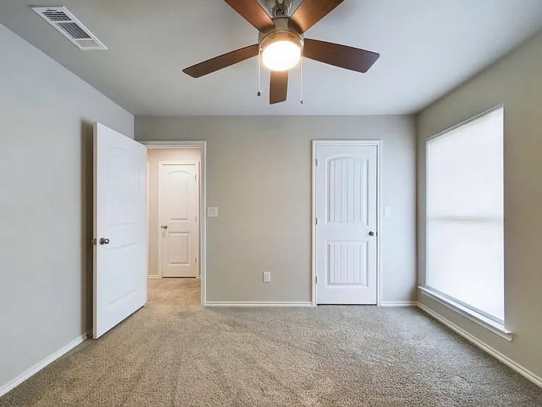 2911 Urbana Pl — Photo 8