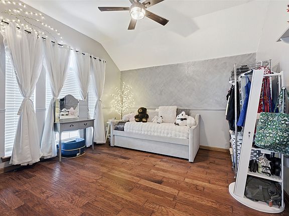 5th image of 1322 McAlpin Rd