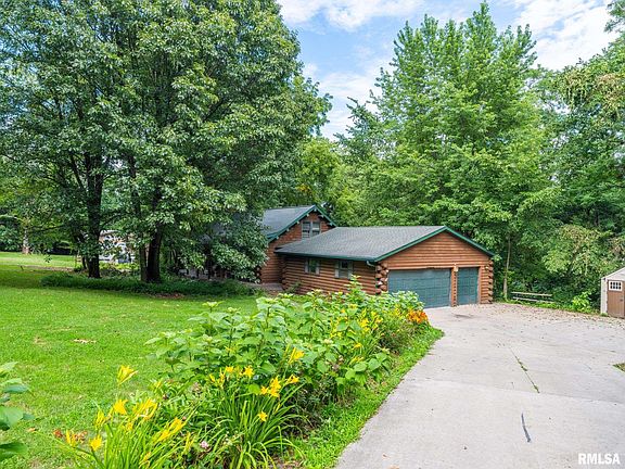 2nd image of 1226 N Dempster Ln