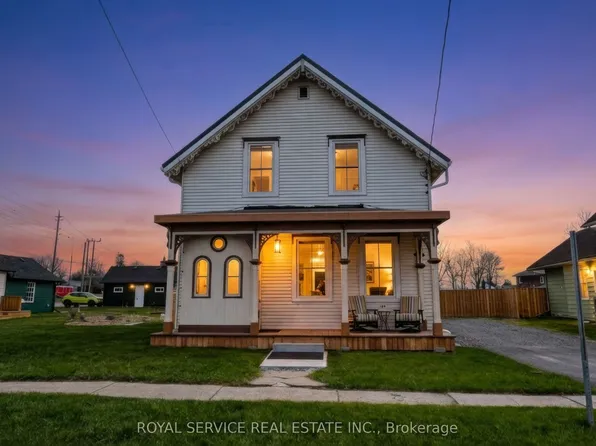 127 King St, Pt Hope, ON L1A 2S1