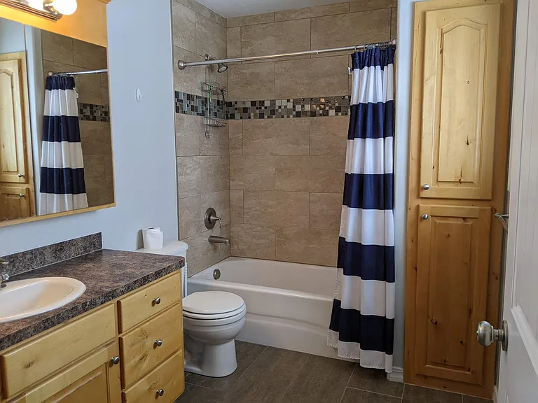 1491 Avon Ln — Photo 5