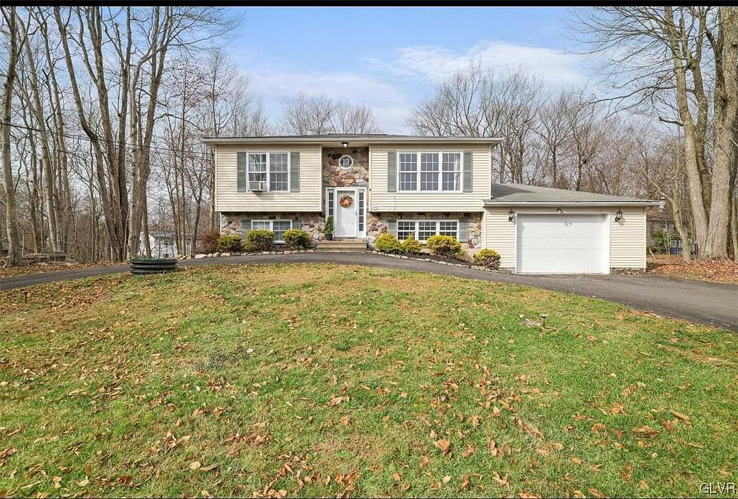 9656 Stony Hollow Dr, Tobyhanna, PA 18466 | Zillow