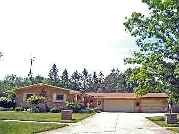 1212 Pleasantview Dr photo 1