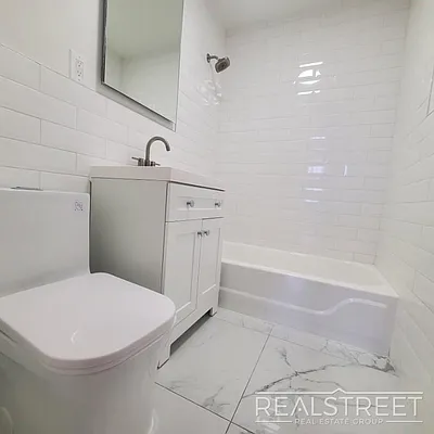 Rented by Real Street Inc | media 5