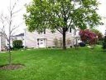 2nd image of 1599 Quaker Ln #105-D