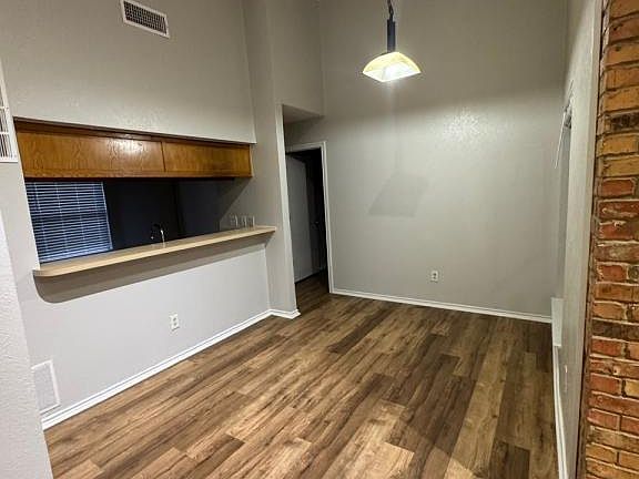 5th image of 5325 Riverport Dr